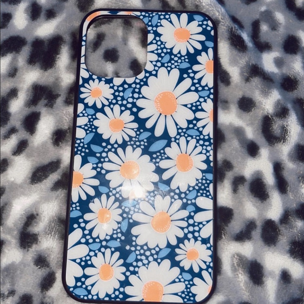 just a phone case i accidentally bought in a size to big